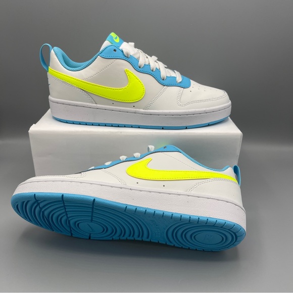 Nike Court Borough Low 2 Big Girl/SUMMIT WHITE/VOLT-BALTIC BLUE - Picture 14 of 17